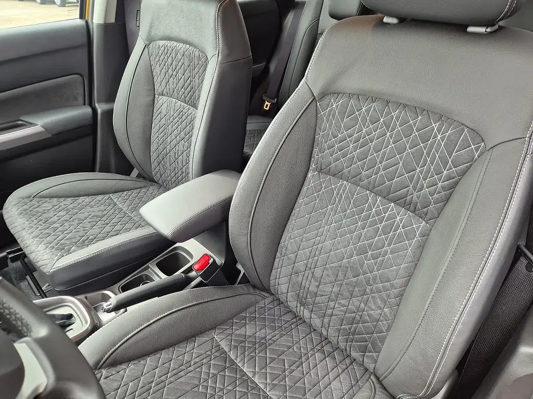 Suzuki Vitara - Thumbnail 12