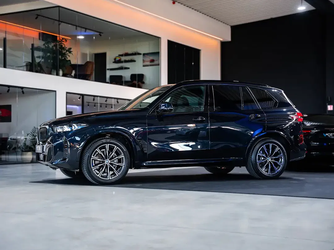 BMW X5 - Thumbnail 2