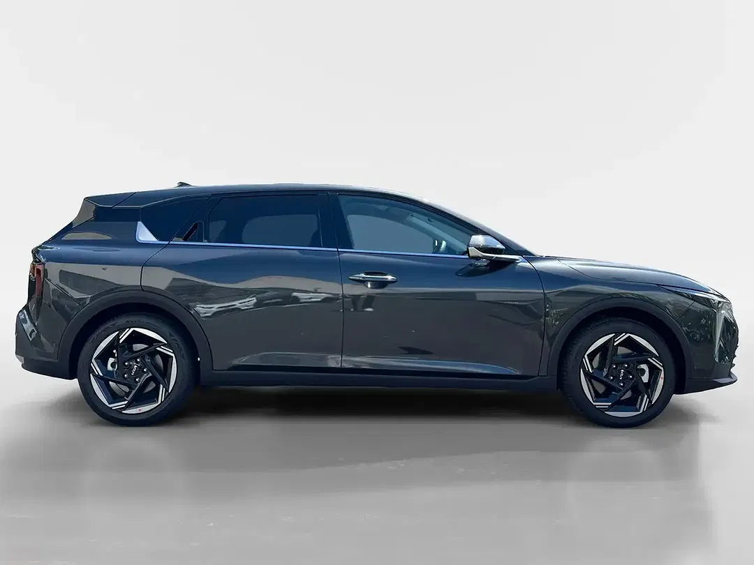 Kia K4 - Thumbnail 6
