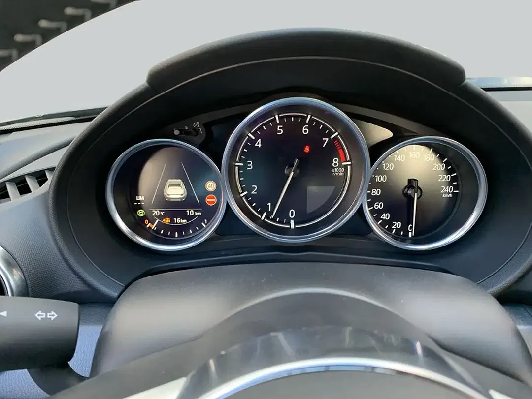 Mazda MX-5 - Thumbnail 13