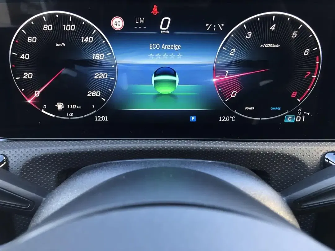 Mercedes-Benz CLA 200 - Thumbnail 9