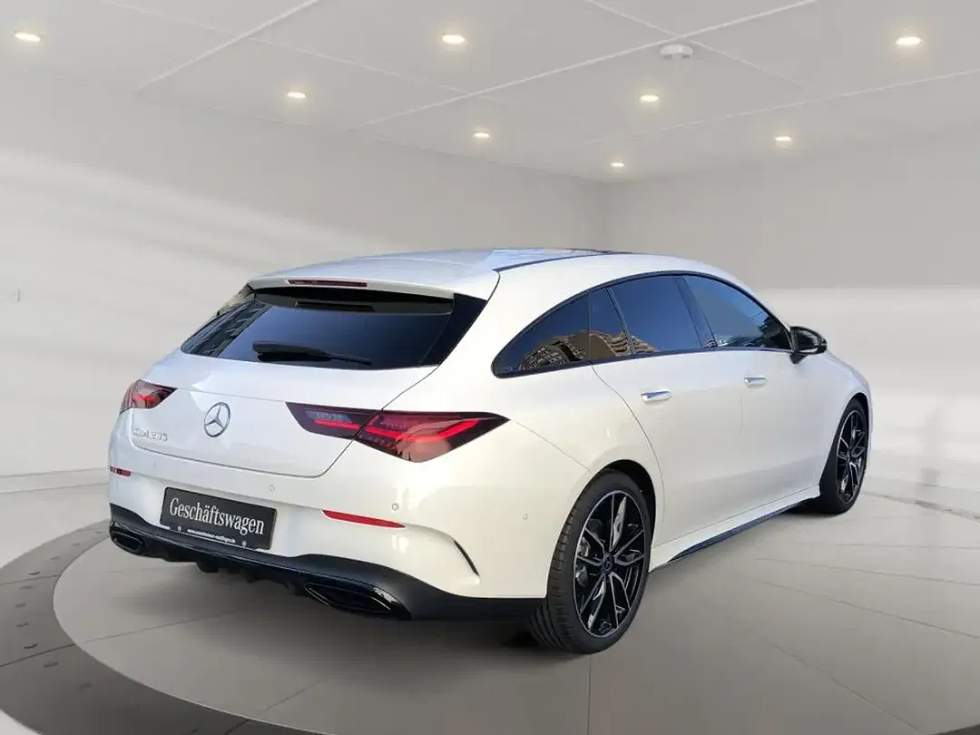 Mercedes-Benz CLA 200 - Thumbnail 2