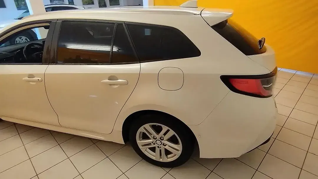 Suzuki Swace - Thumbnail 8