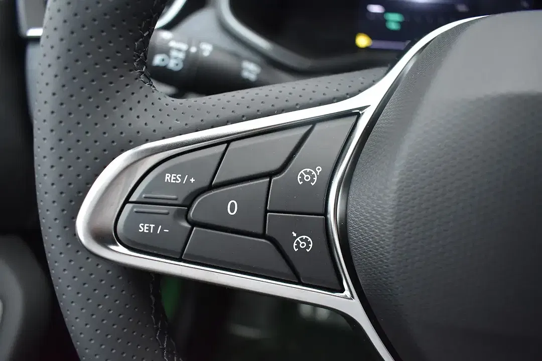 Renault Clio - Thumbnail 14