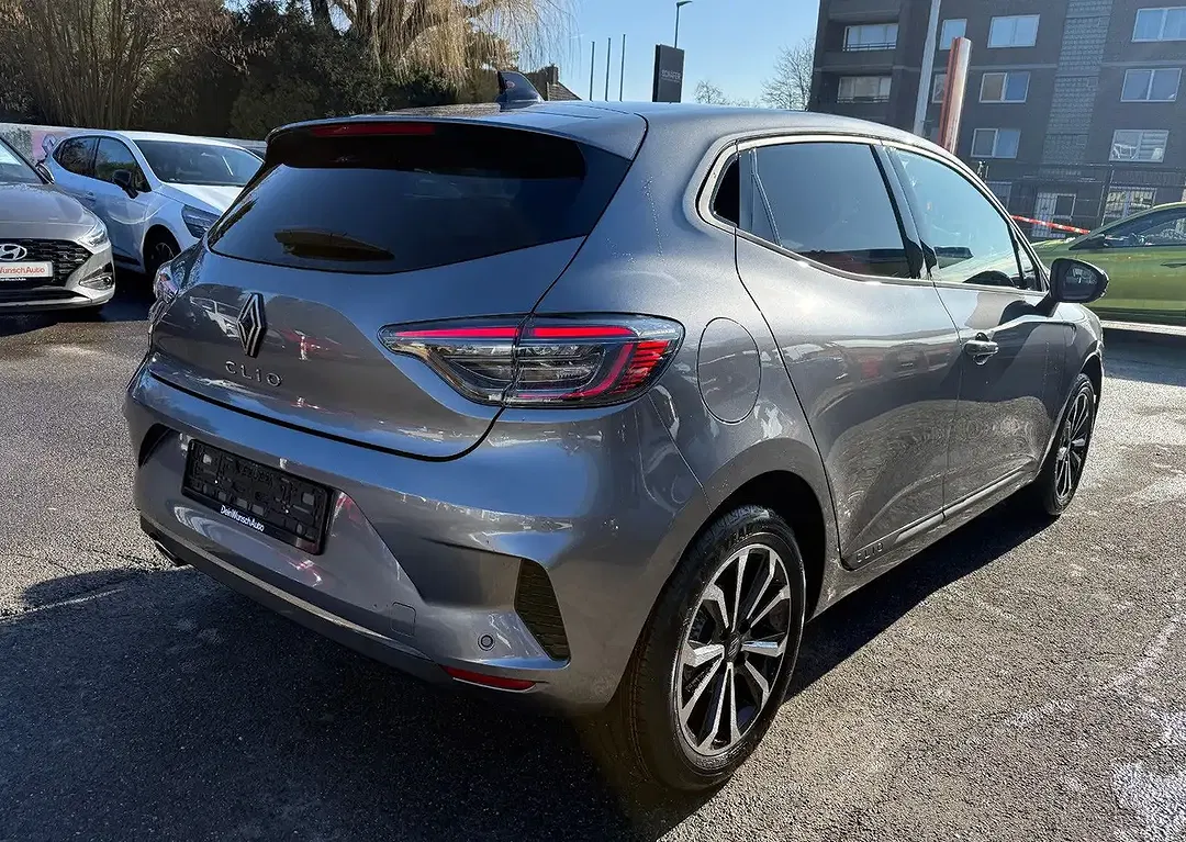 Renault Clio - Thumbnail 8