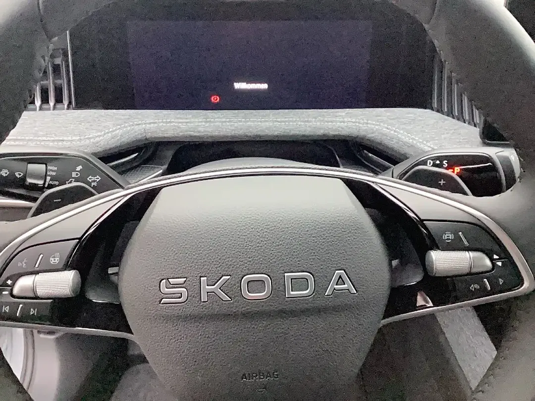 Skoda Superb - Thumbnail 10