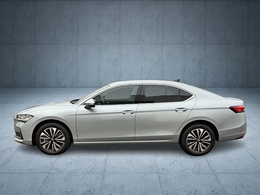 Skoda Superb - Thumbnail 2