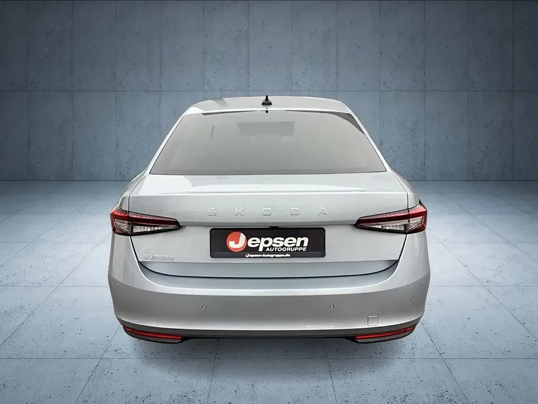Skoda Superb - Thumbnail 4