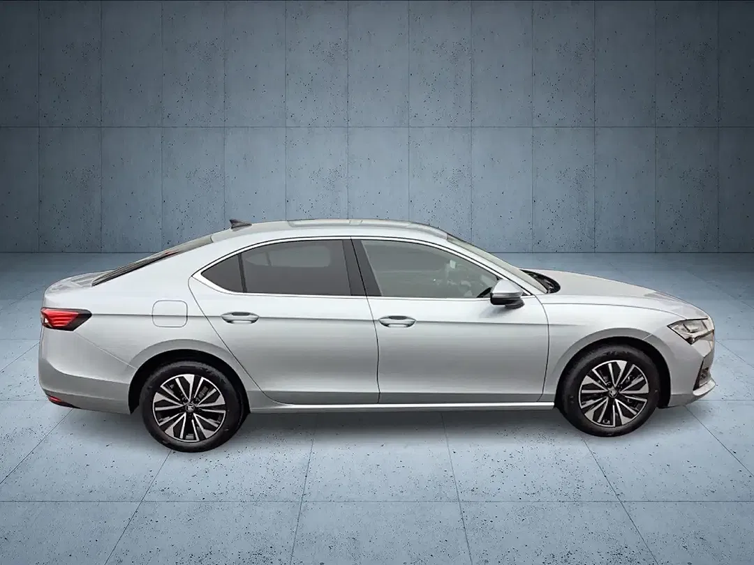 Skoda Superb - Thumbnail 6