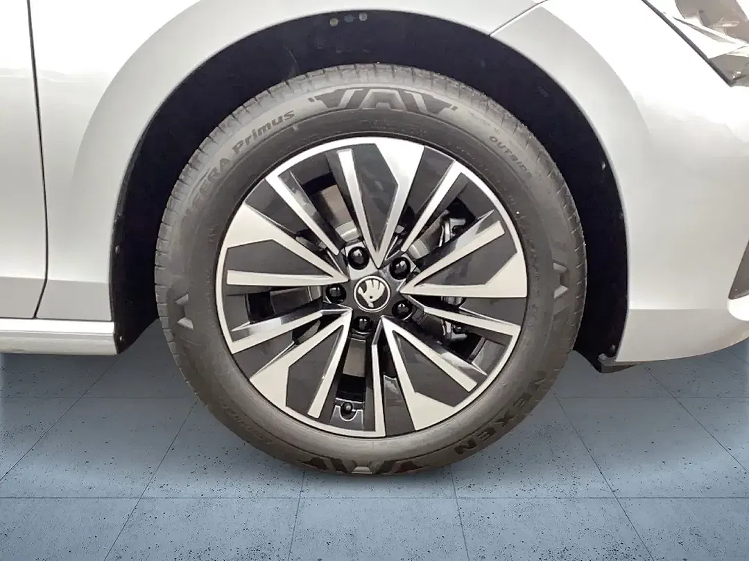 Skoda Superb - Thumbnail 7