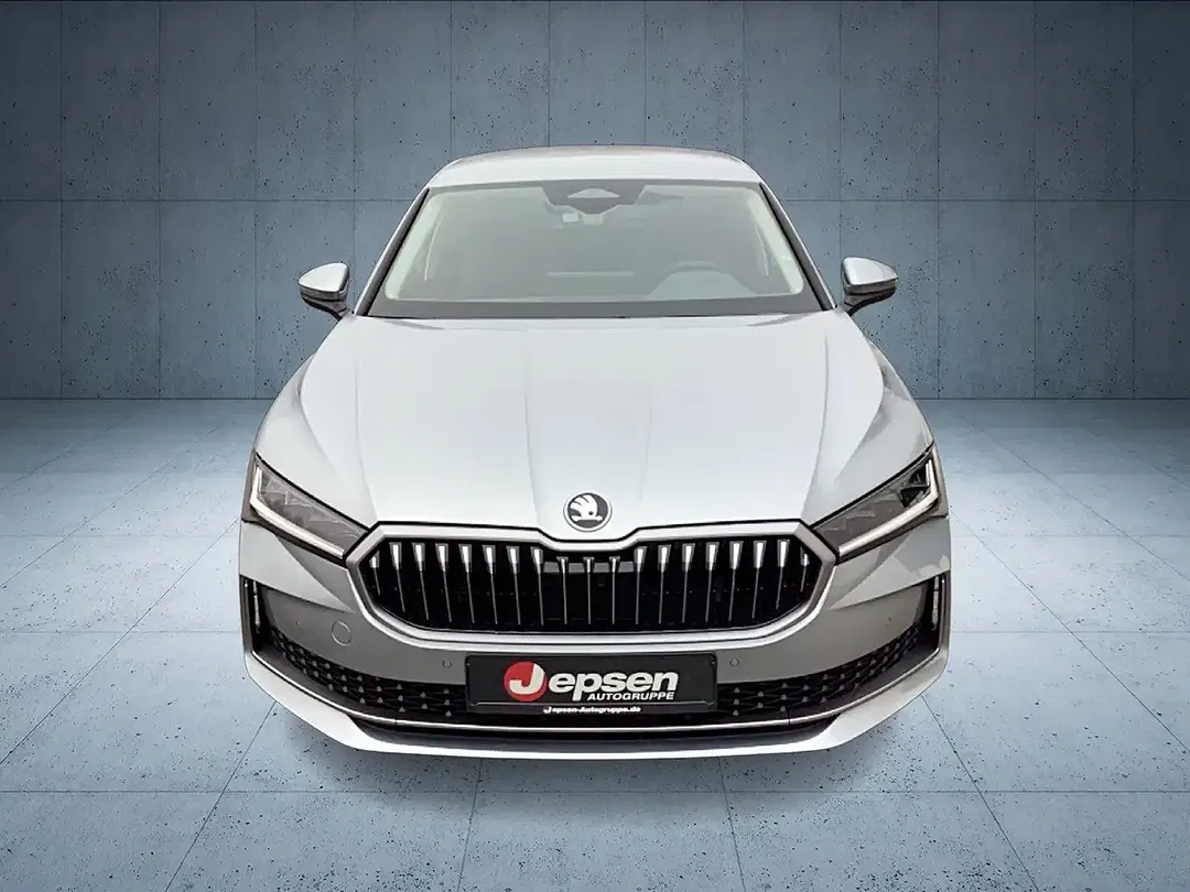 Skoda Superb - Thumbnail 8
