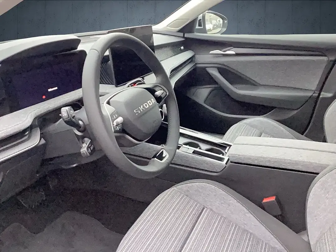 Skoda Superb - Thumbnail 9