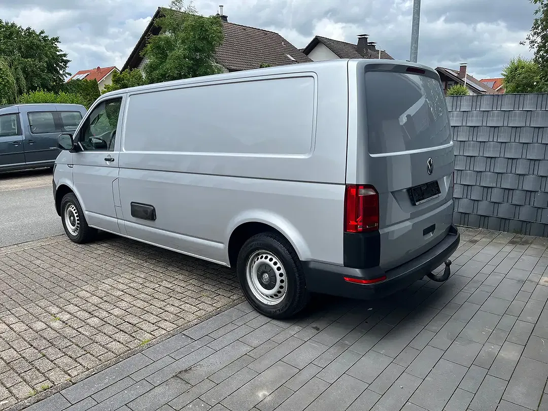 Volkswagen Transporter - Thumbnail 3