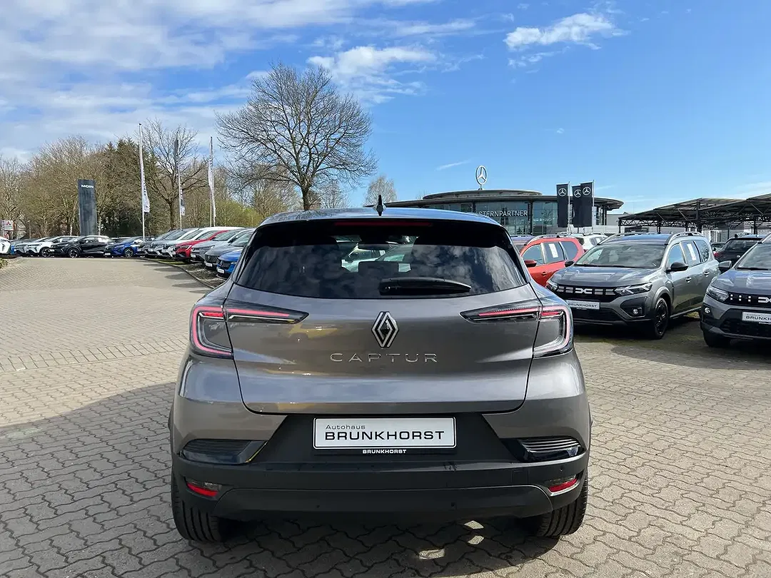 Renault Captur - Thumbnail 2
