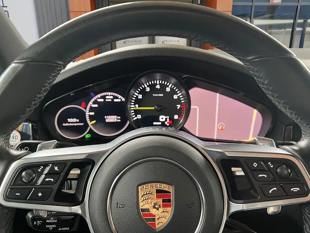 Porsche Cayenne - Thumbnail 10