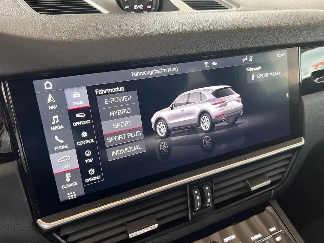 Porsche Cayenne - Thumbnail 11