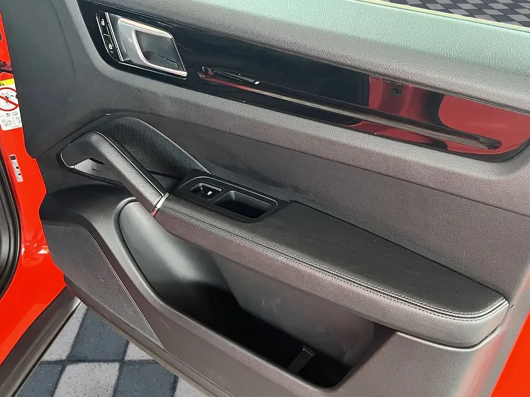 Porsche Cayenne - Thumbnail 18