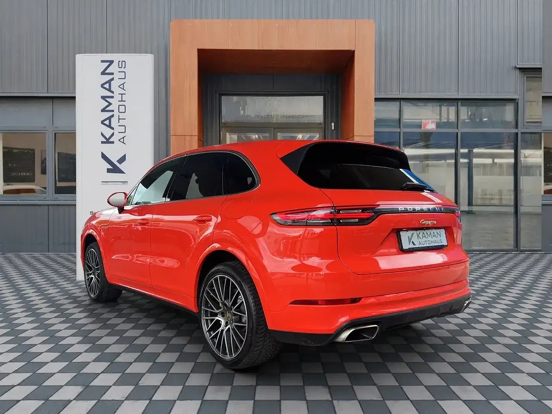 Porsche Cayenne - Thumbnail 24