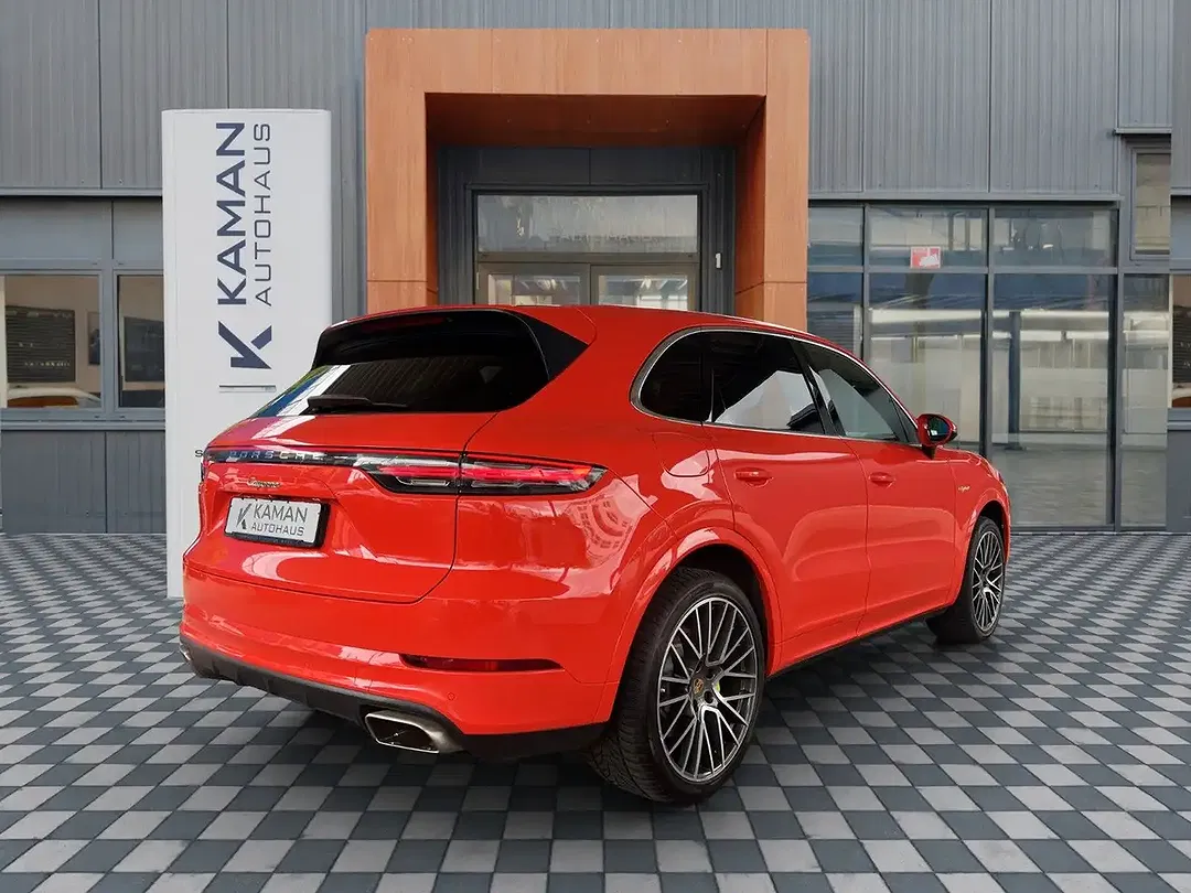 Porsche Cayenne - Thumbnail 25