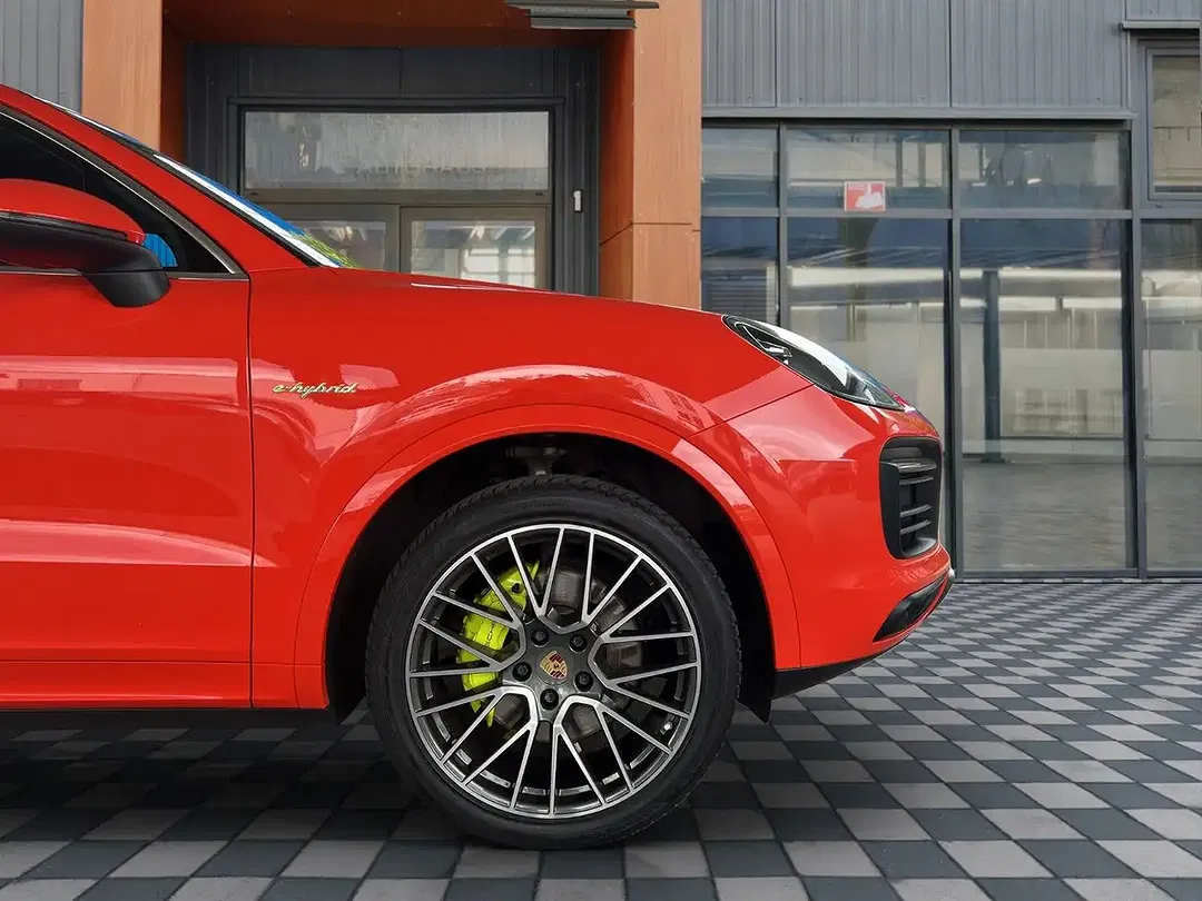 Porsche Cayenne - Thumbnail 28