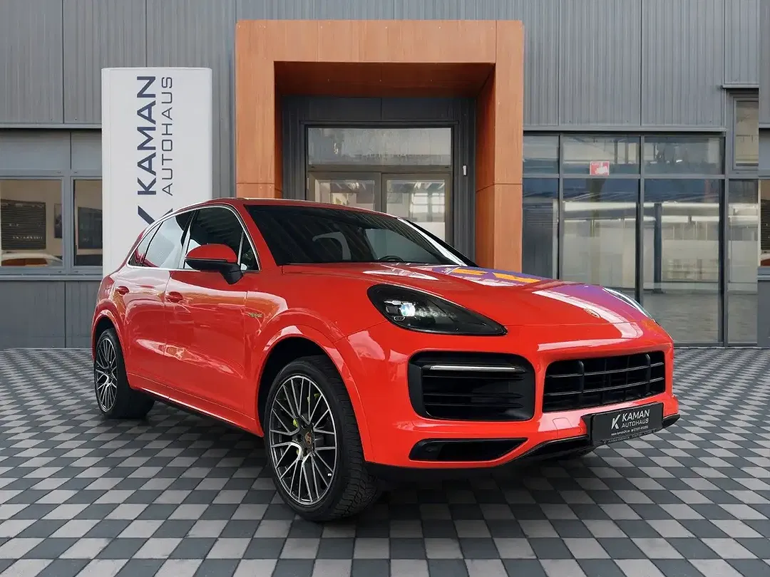 Porsche Cayenne - Thumbnail 3