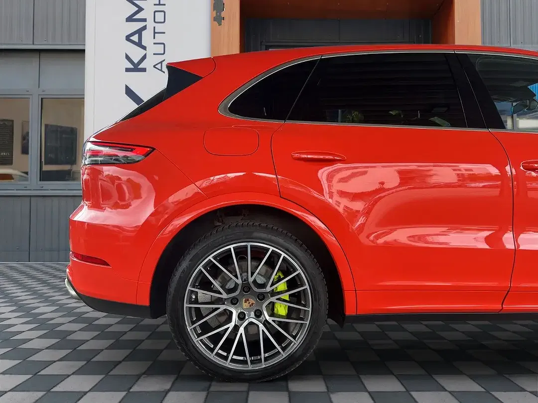 Porsche Cayenne - Thumbnail 30