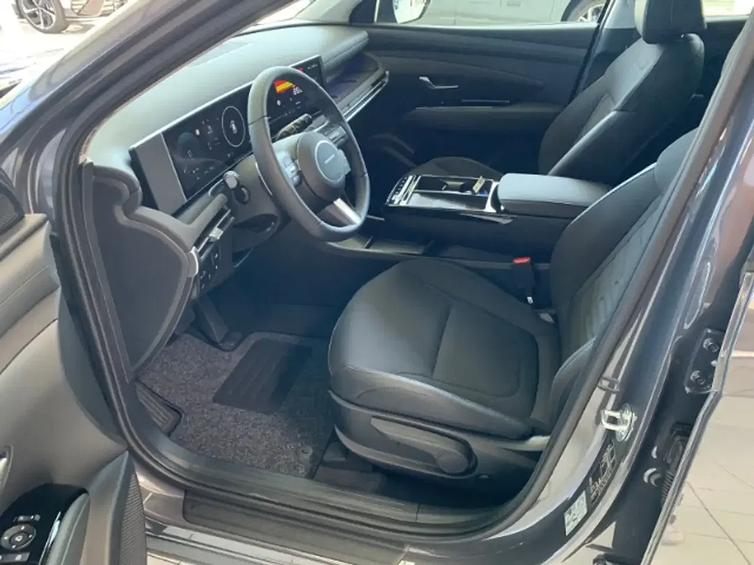 Hyundai TUCSON - Thumbnail 8