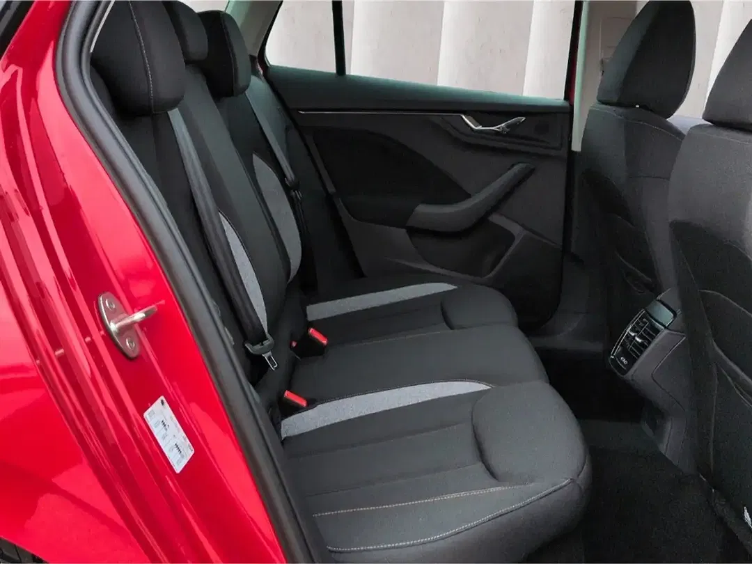 Skoda Kamiq - Thumbnail 8