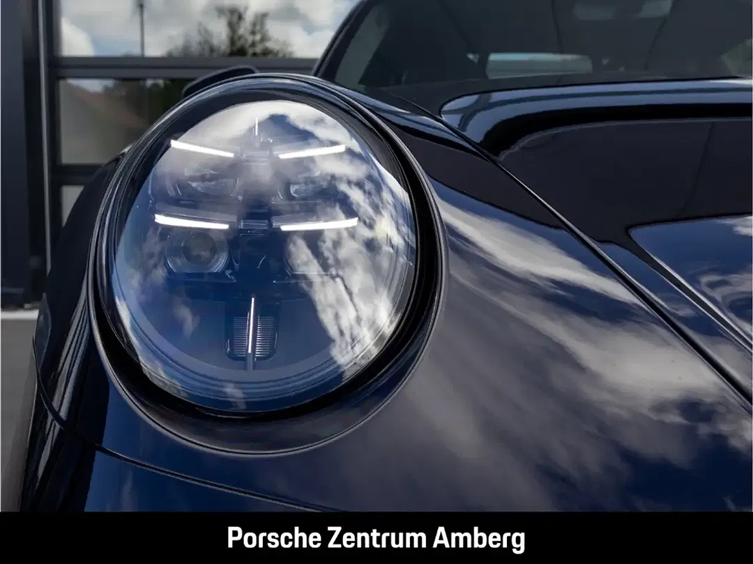 Porsche 992 - Thumbnail 10