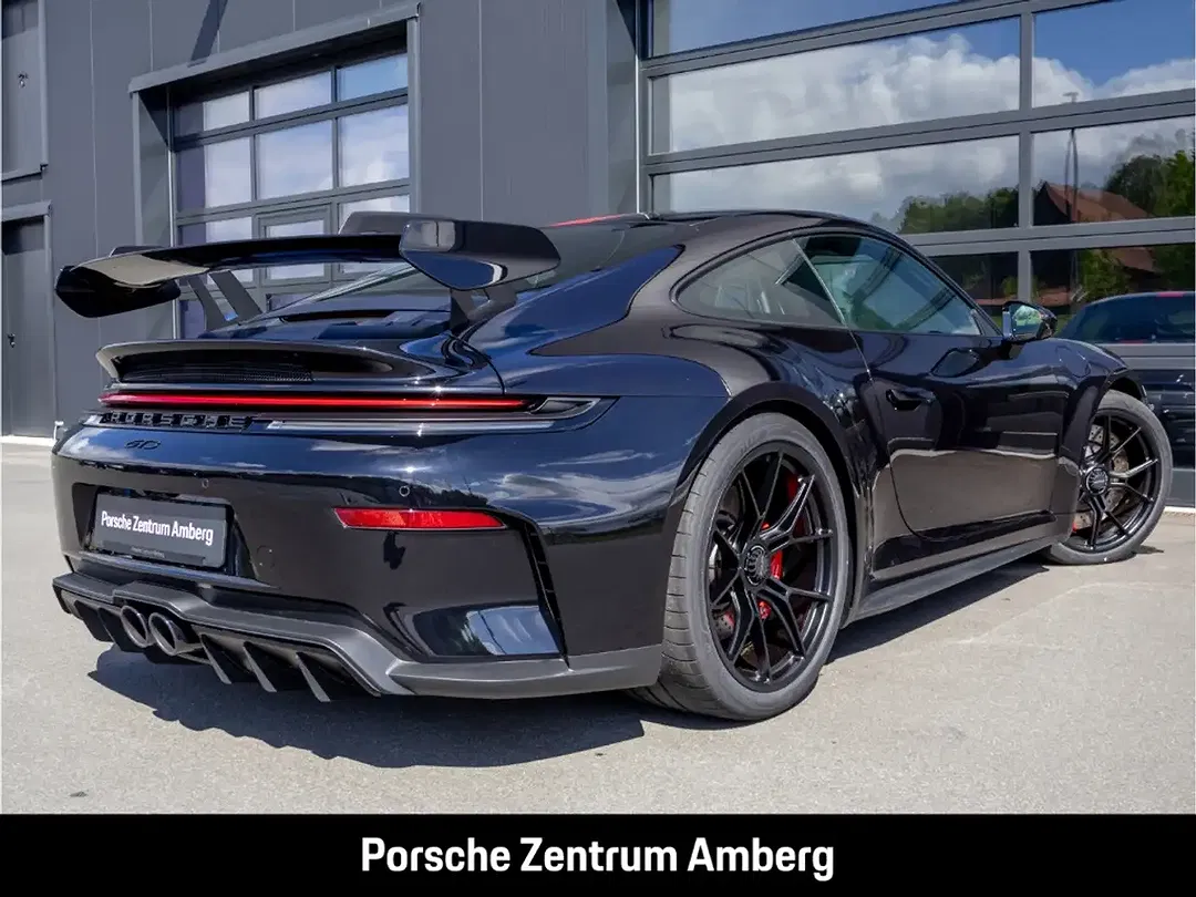 Porsche 992 - Thumbnail 5