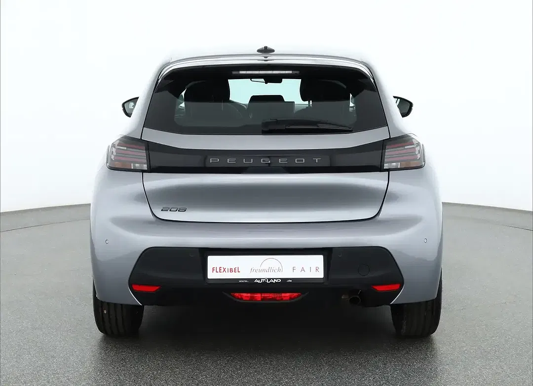 Peugeot 208 - Thumbnail 3