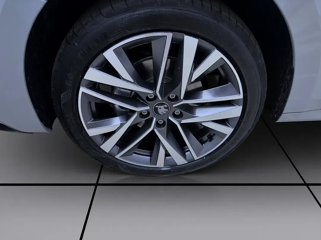 Skoda Octavia - Thumbnail 9