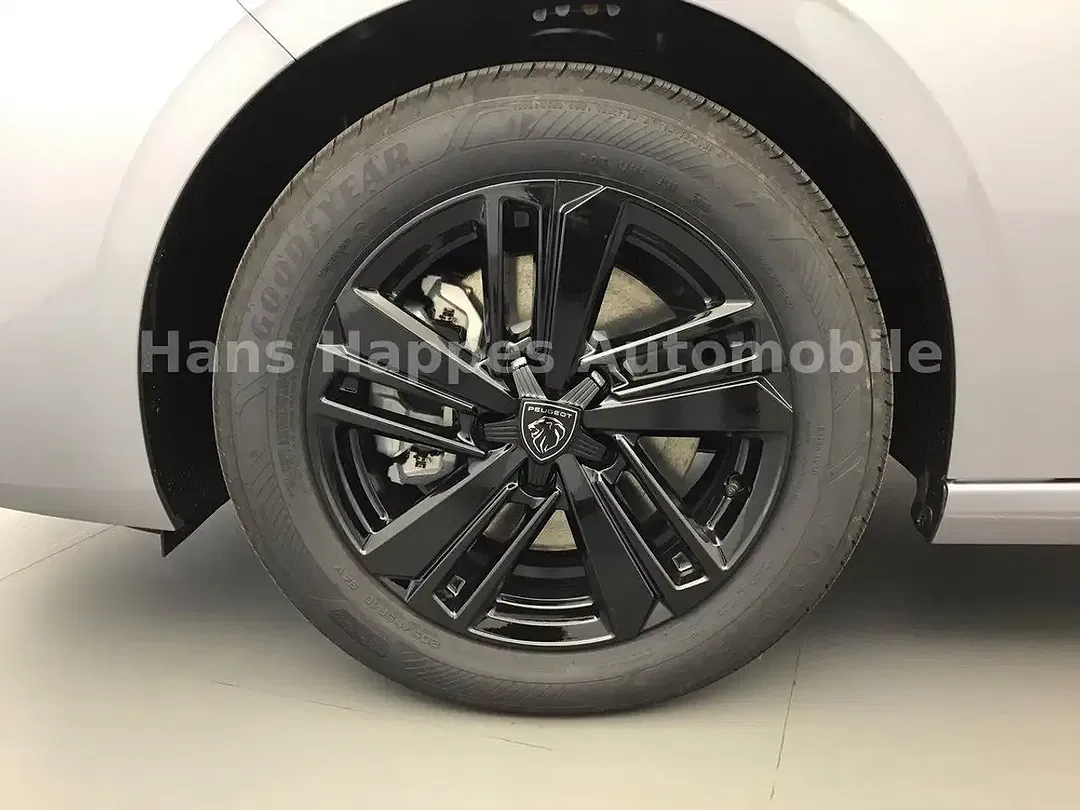 Peugeot 308 - Thumbnail 6
