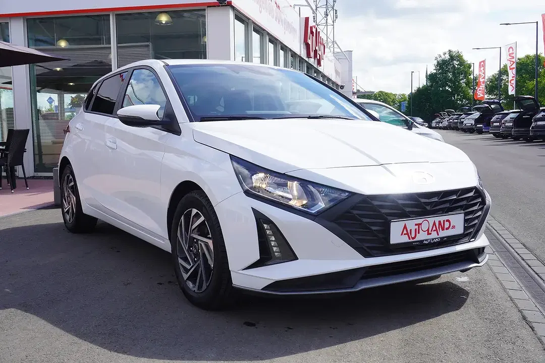 Hyundai i20 - Thumbnail 2