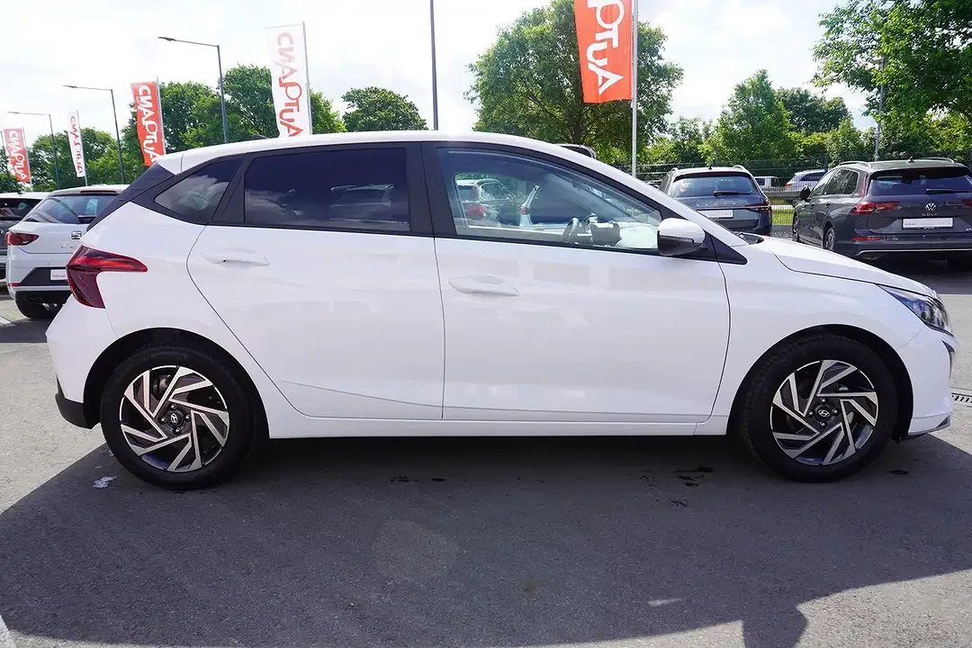 Hyundai i20 - Thumbnail 3