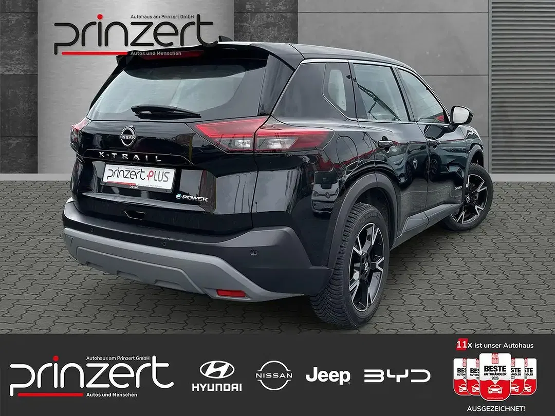 Nissan X-Trail - Thumbnail 2
