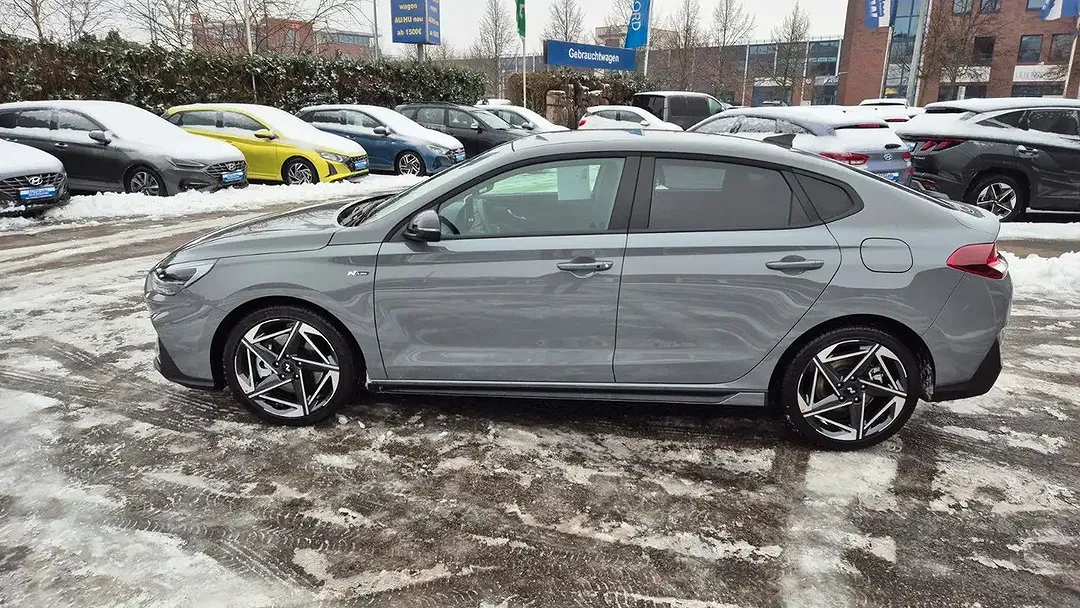 Hyundai i30 - Thumbnail 2