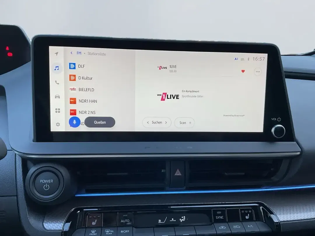 Toyota Prius - Thumbnail 12