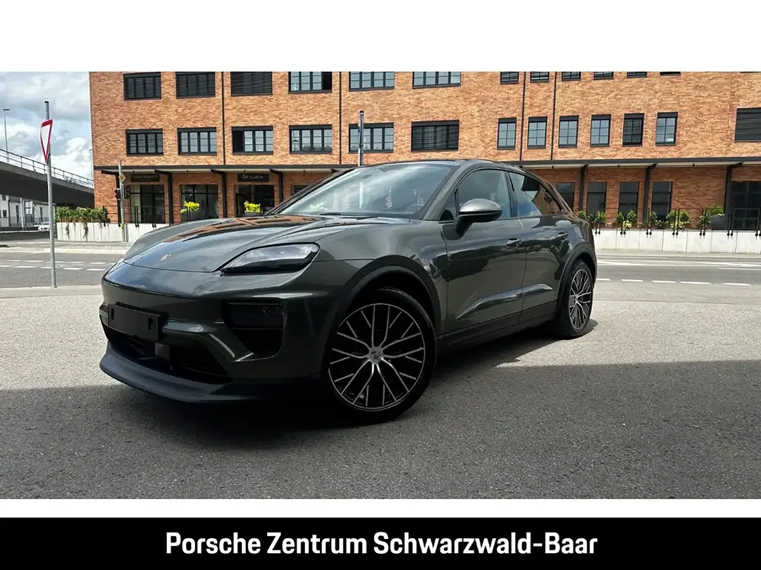 Porsche Macan - Thumbnail 1