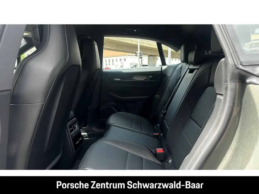 Porsche Macan - Thumbnail 13