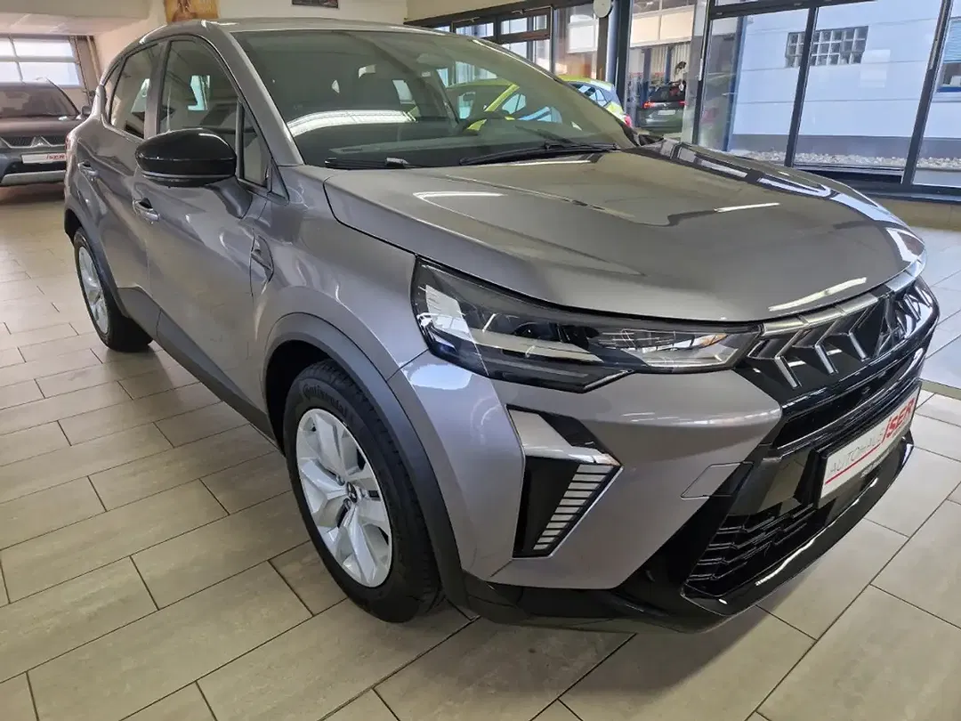 Mitsubishi ASX - Thumbnail 3