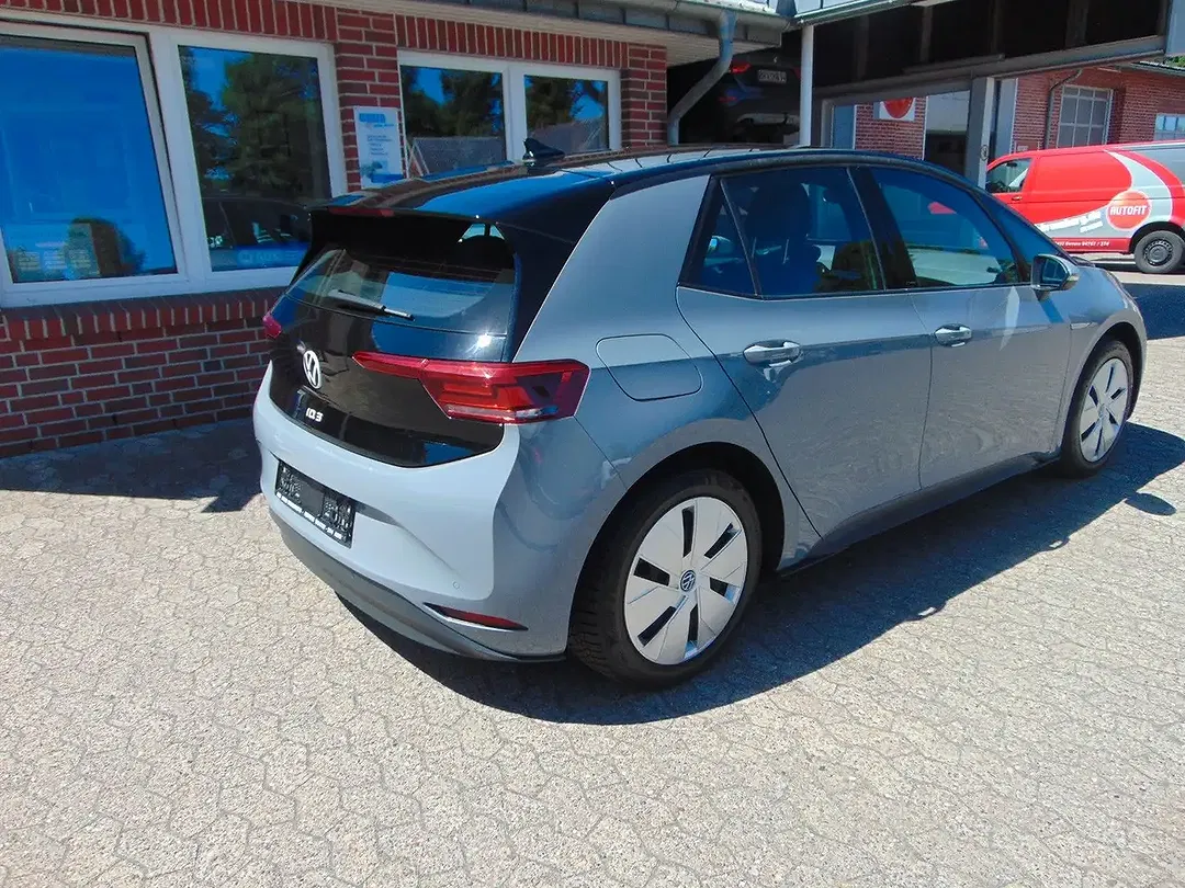 Volkswagen ID.3 - Thumbnail 5