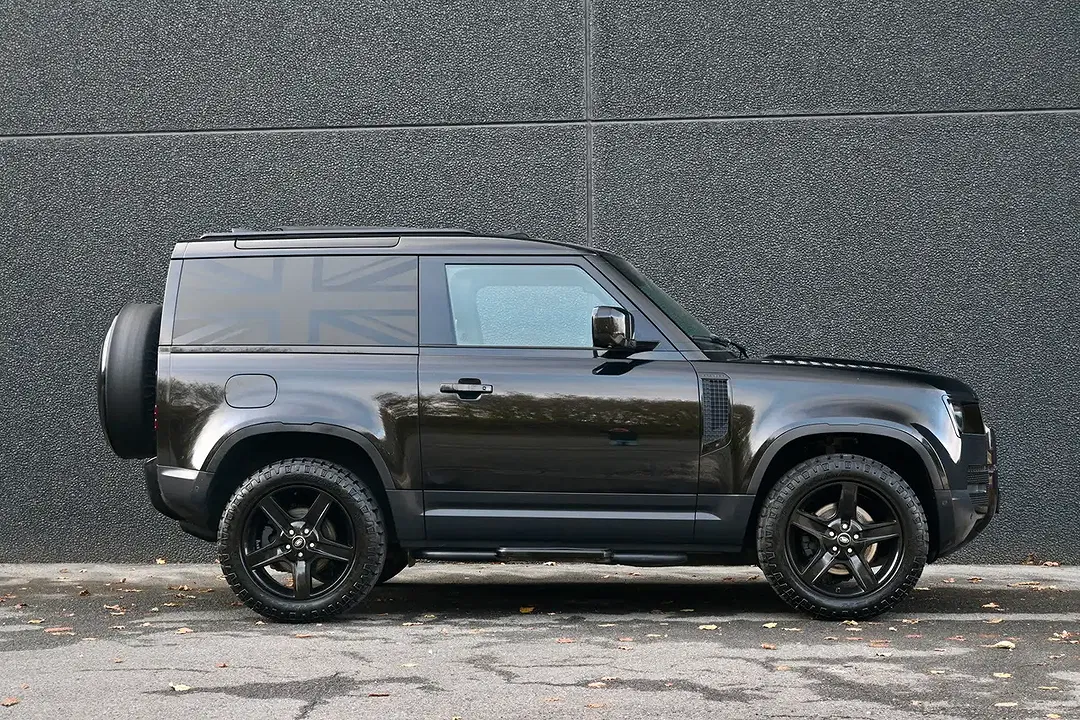 Land Rover Defender - Thumbnail 11