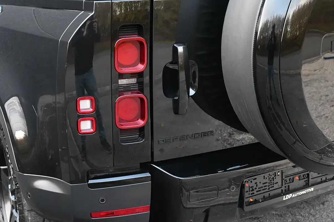 Land Rover Defender - Thumbnail 17
