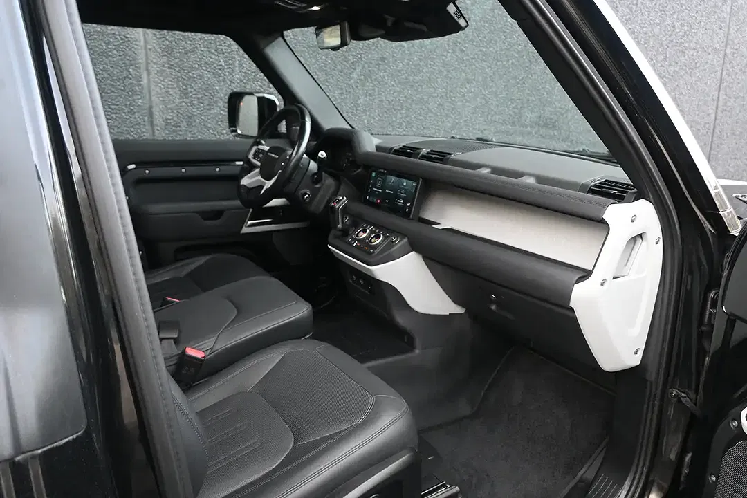 Land Rover Defender - Thumbnail 27