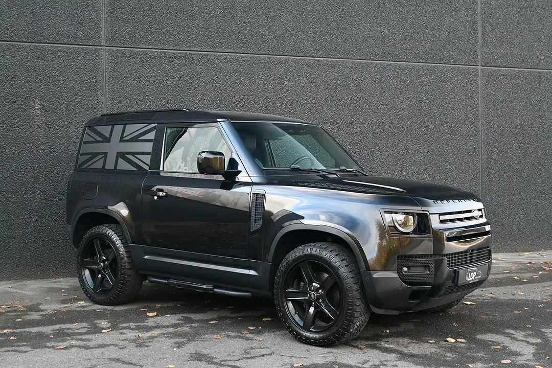 Land Rover Defender - Thumbnail 4