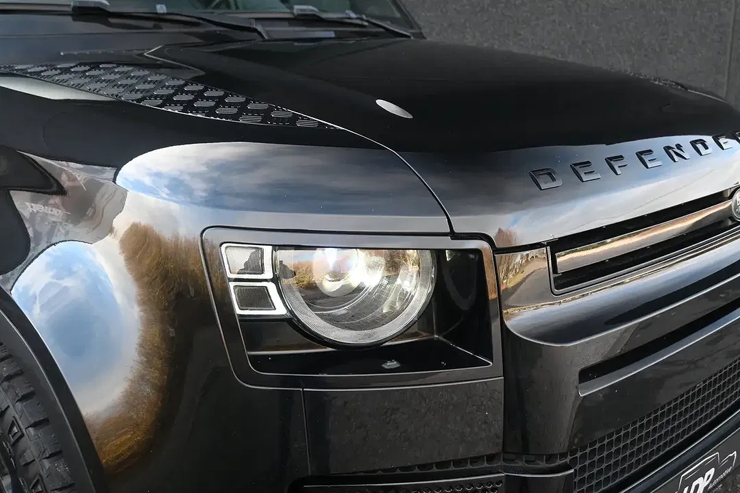 Land Rover Defender - Thumbnail 8