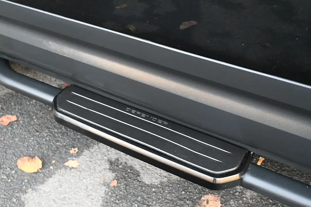 Land Rover Defender - Thumbnail 9