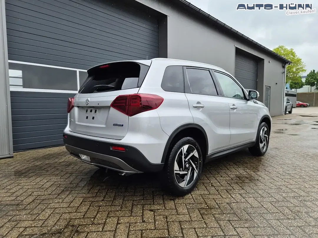 Suzuki Vitara - Thumbnail 5