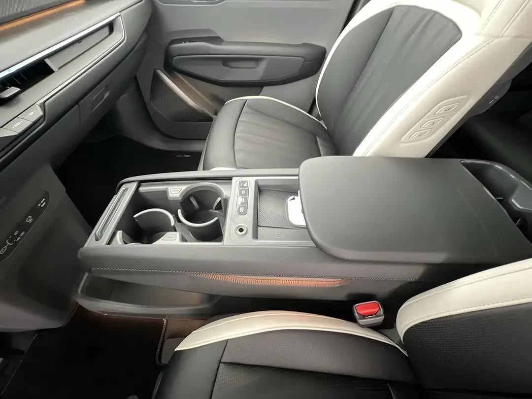 Kia EV9 - Thumbnail 15